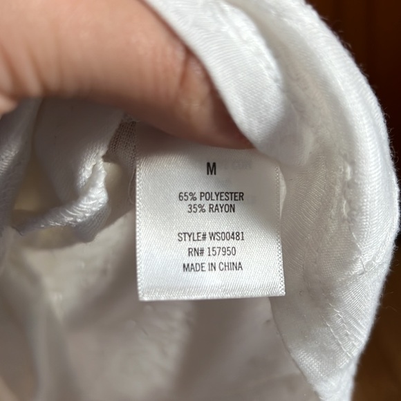 Francesca’s Molly Eyelet Front Twist White Tee Like New - Picture 7 of 7